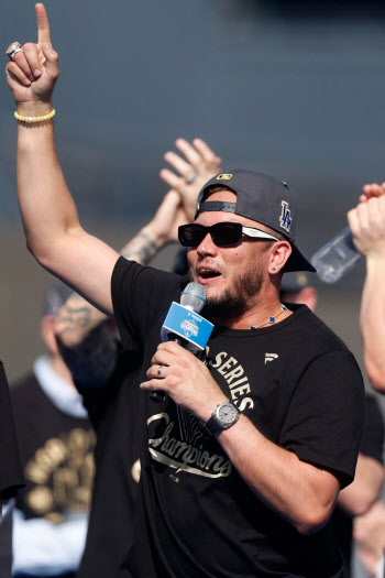   ǰ KIM ... WS ߿ Ƹٿ  ־