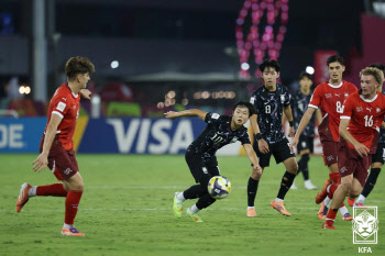 'ȣ' ѱ U-17 ǥ,  º...U17  32 