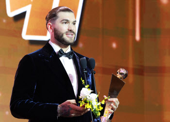 ̺ ...' 4' , 2025 KBO MVP 