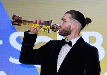 '2025  '... ͺ ȭ Ƴ  MVP