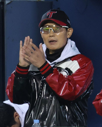 LG ���տ�� �̲� '������' ���濱 ����, �ʴ� ������ ����