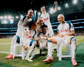 '������' ����� ��� ���� ��Ʈ��, �����������Ͽ� 3-0 ���