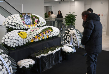 [����]��(ͺ) ��� �ȼ��� �߸����