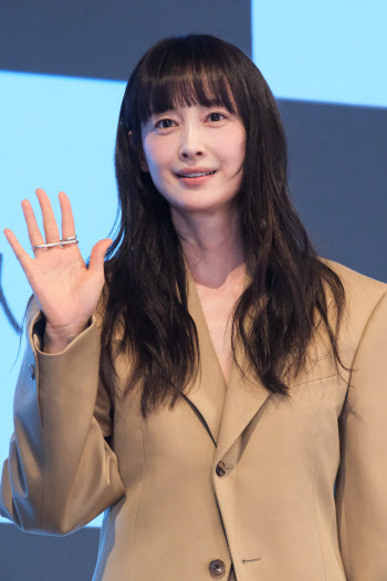 [����] �̳��� '�Ƴ�: �׳���� ����'���� ��� ����