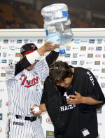 ¹°¼¼·Ê ¹Þ´Â LG ½Â¸®Åõ¼ö ·ùÁ¦±¹