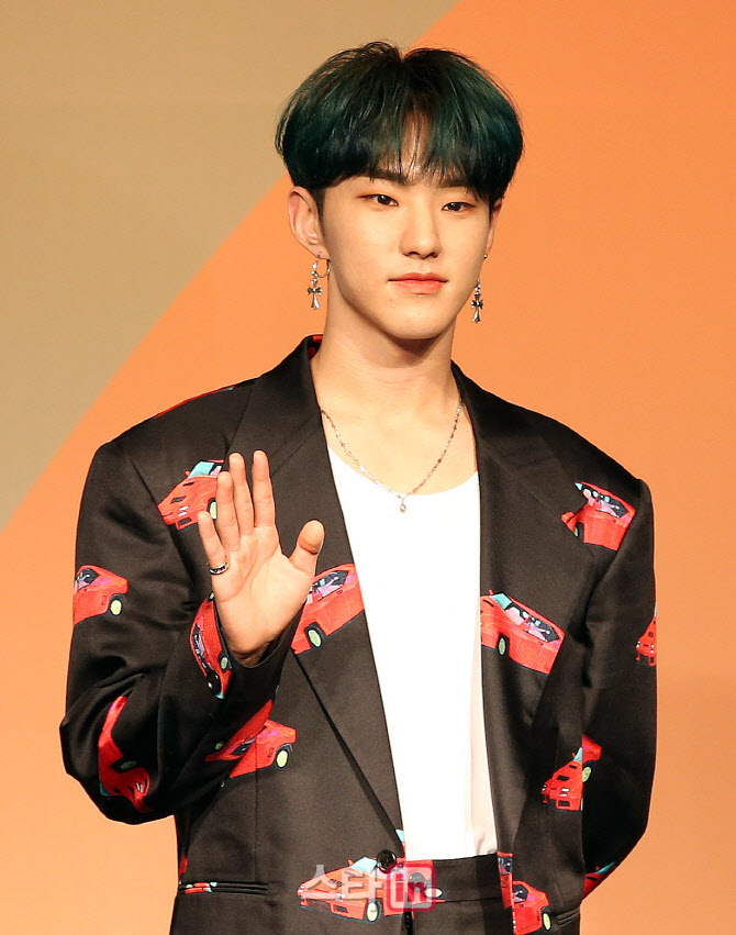[포토]세븐틴 호시, '패셔니스타'