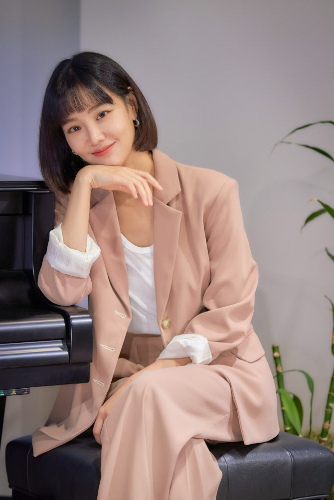 '꼰대인턴' 한지은 "김응수 선배님 '찐아빠'…애칭 '만찡'·'태찡'" [인터뷰]②