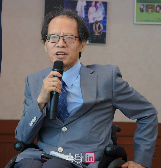 [포토]척수장애인현회 구근회 '희망을 주는 행사입니다'