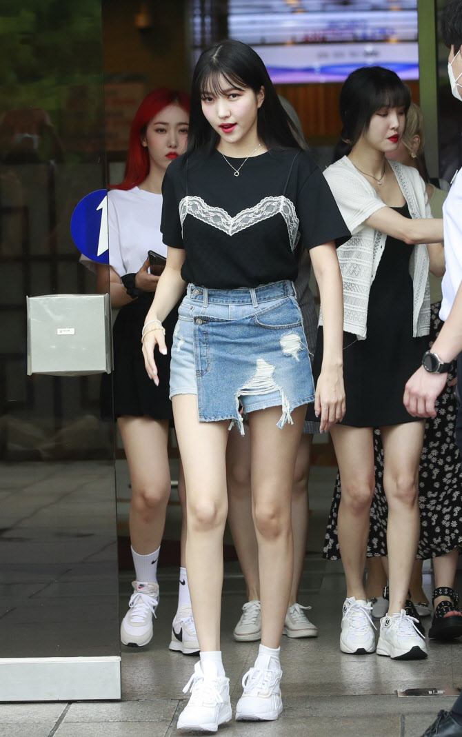 여자친구 소원 '롱다리 미녀'