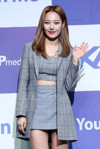 카드 전소민 "'뒷광고' 사건 이후 광고문구 넣은 것 아냐"