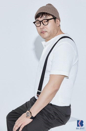 '비밀의 숲2' 최무성, 이번엔 연극 축제 연출자로…'신인류' 공연 