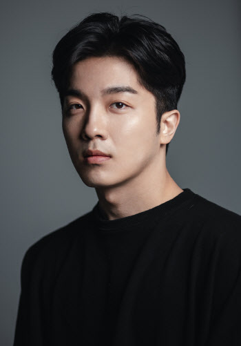 뮤지션 적재, 안테나와 전속계약 체결…본격 아티스트 행보