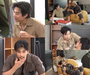 '나 혼자 산다' 헨리, 성훈과 특별한 휴일 '손수 면도까지?'