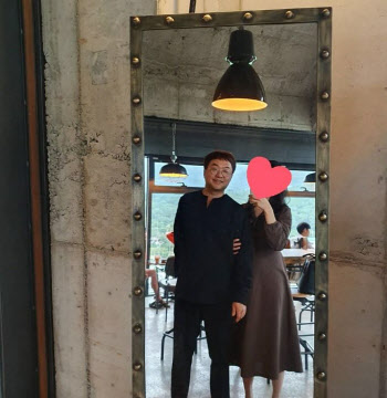 박휘순 직접 밝힌 결혼 소감…"인생 가장 친한 친구 생겨 좋아" 