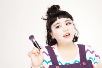 버블시스터즈 출신 쏘머즈, 아츠로이엔티와 전속계약