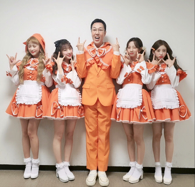 우주소녀 쪼꼬미, 김영철과 '흥칫뿡' 깜짝 무대