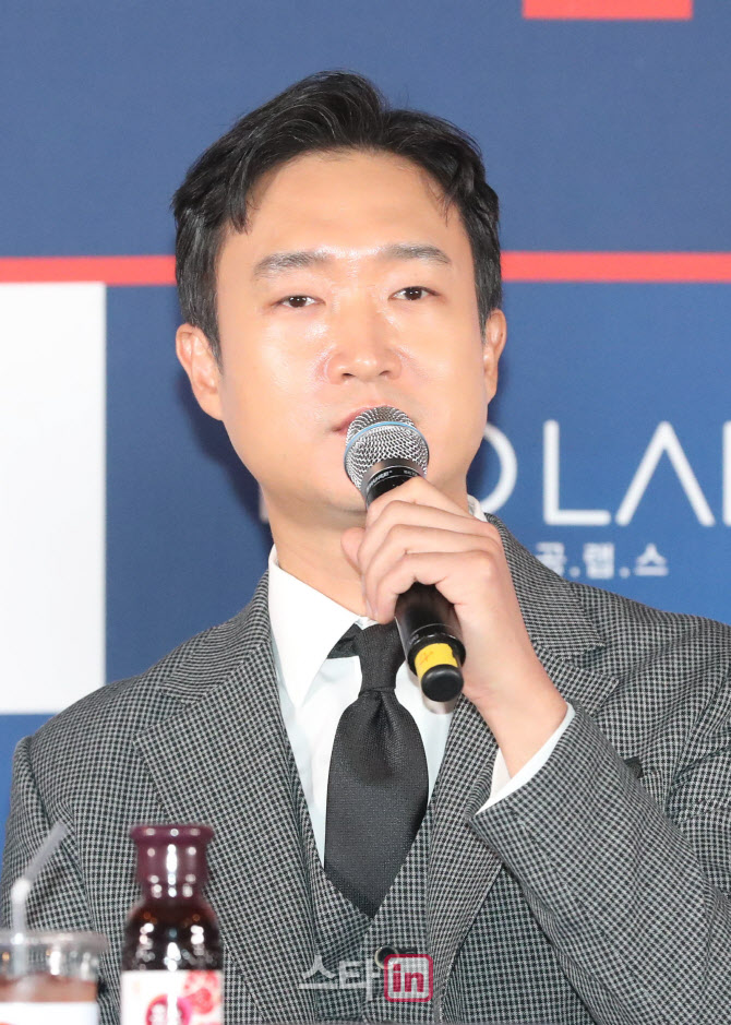 [포토]질문에 답하는 조우진