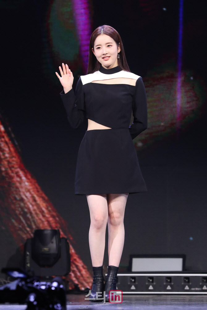 [포토]시은, 아이돌로 데뷔한 '박남정 딸'