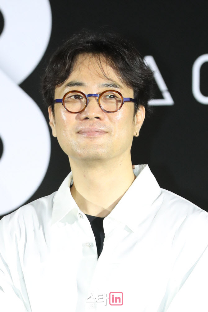 민규동 감독 코로나19 확진…엄정화 윤경호 등 검사, 홍지영 감독 음성