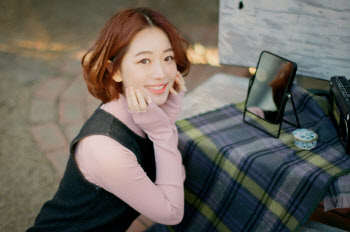 안녕하신가영, '며느라기' OST '어때요' 가창
