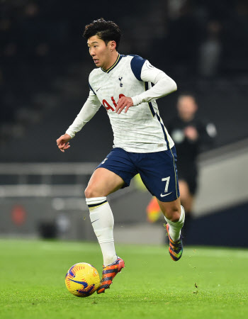 "전율 일으키는 선수"…손흥민, BBC 선정 'EPL 올해의 팀'