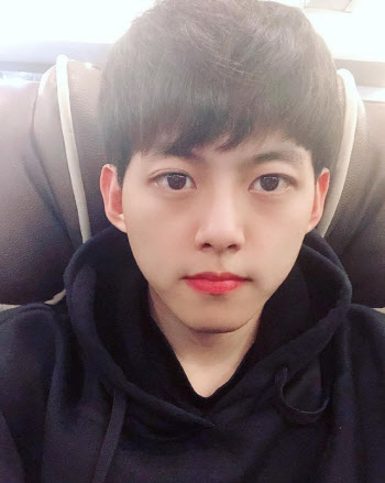 日서 지내던 유키스 출신 동호, 병역의무 이행 위해 귀국