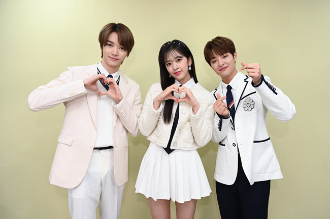 트레저 지훈·NCT 성찬·아이즈원 안유진, '인기가요' 새 MC
