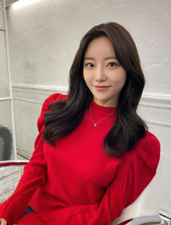 허송연 아나운서, 엘디스토리 재계약 체결
