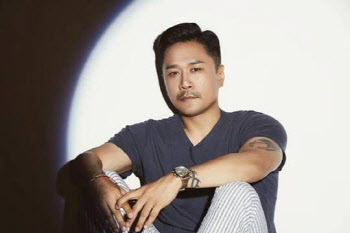 JK김동욱 "상조야 학교가자 주민이도 같이가자"..文정권 저격
