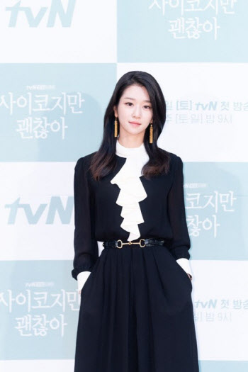 서예지 '연탄가스' 진위에 관심 커지는데…감독은 함구 당부 문자