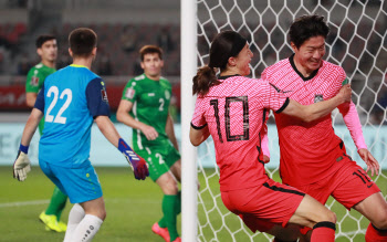 '골골골골골!' 벤투호, 투르크메니스탄에 5-0 대승...WC 2차예선 선두 도약