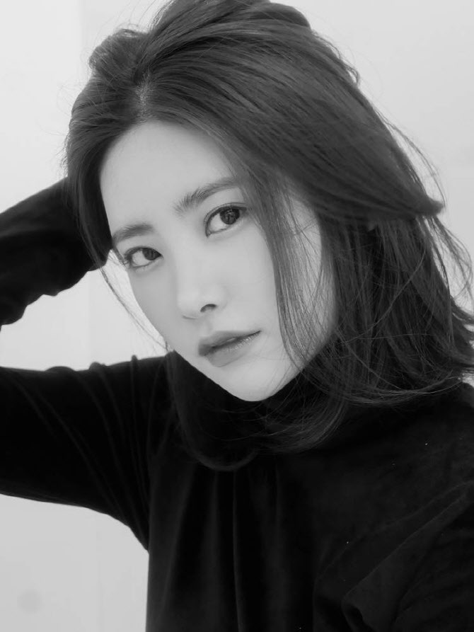 다이아 기희현, 웹드라마 '러브 인 블랙홀' 캐스팅