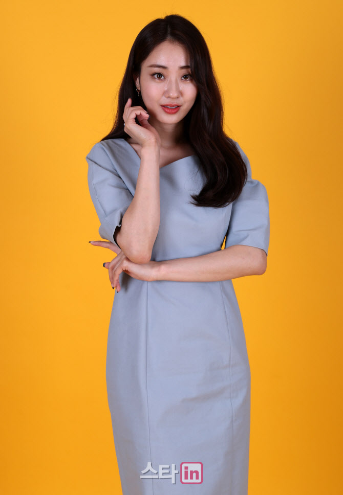 [포토]첫 정극에 도전하는 박경리