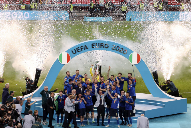이탈리아, 잉글랜드에 승부차기 승리...53년 만에 유럽 챔피언 등극