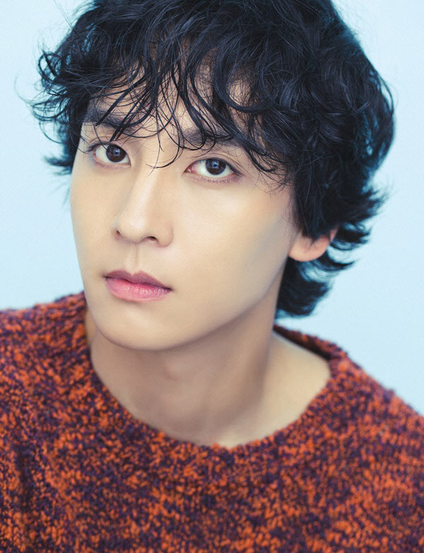 최태준, 새 프로필 공개…'깊이감 더해진 눈빛'
