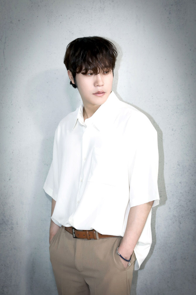 '컴백' 이현, 2000년대 레전드 귀환 정점 찍나