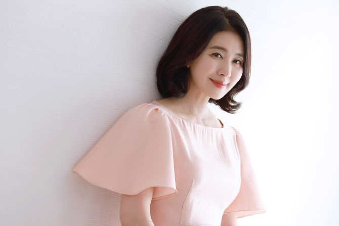이일화, 7년만에 사극 복귀…'연모'서 대왕대비 역