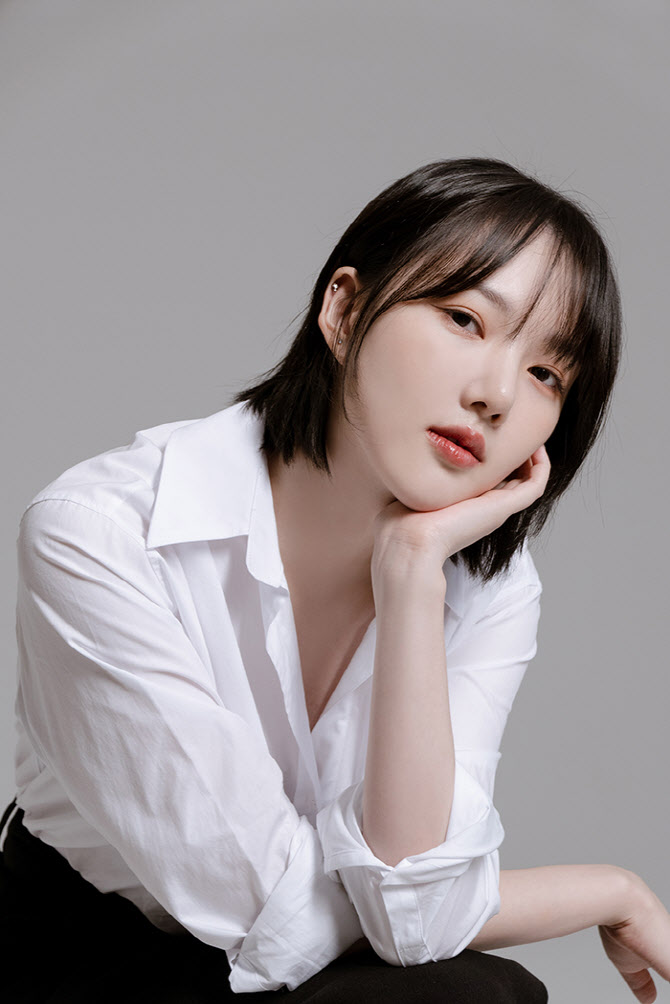 여자친구 출신 예린, 웹드 '마녀상점 리오픈' 주인공…첫 연기 도전 [공식]