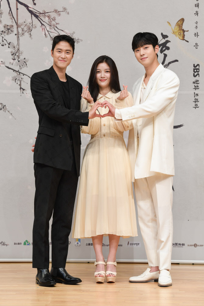'홍천기' 장태유 PD "김유정·안효섭, 절세미인+선남에 어울려 캐스팅"