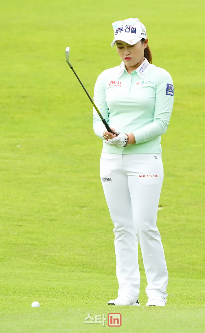 [포토] 지한솔 '솔짱 만의 에이밍'