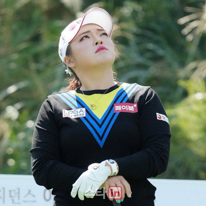 [포토]장하나 '천고마비의 계절이구나'