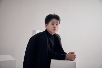 허각, 소속사 플레이엠 떠난다