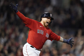 '바스케즈 연장 13회 끝내기 홈런' 보스턴, ALCS 진출 눈앞