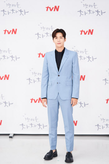 'K배우 의혹' 김선호 측 "'갯차' 종영 인터뷰, 내부 사정으로 취소" 