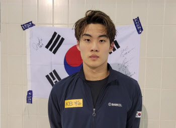 '수영 희망' 황선우, 주종목 아닌 개인혼영 100m서 월드컵 동메달
