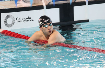 황선우, 쇼트코스 경영 월드컵 자유형 200m 금메달...첫 국제대회 우승