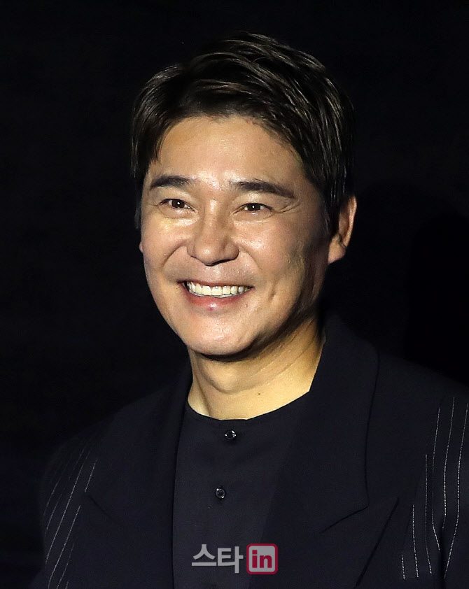 임창정 "매년 새 앨범 발매, 버겁지만 행복합니다" [종합]