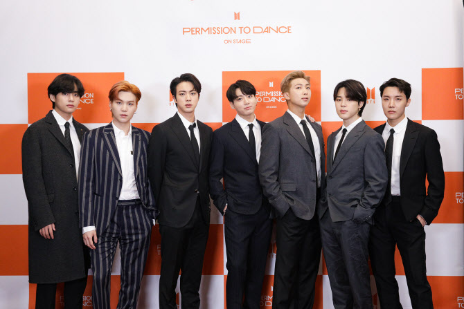 방탄소년단 "'AMA' 대상, 진심으로 기뻤다"