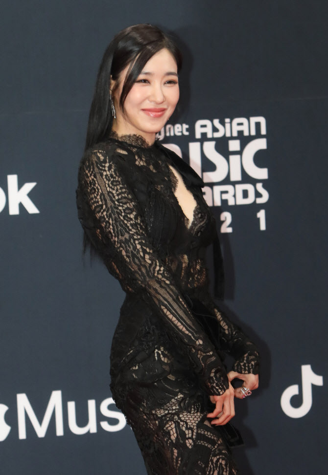 티파니영, 남심 사르르 녹이는 심쿵 미소