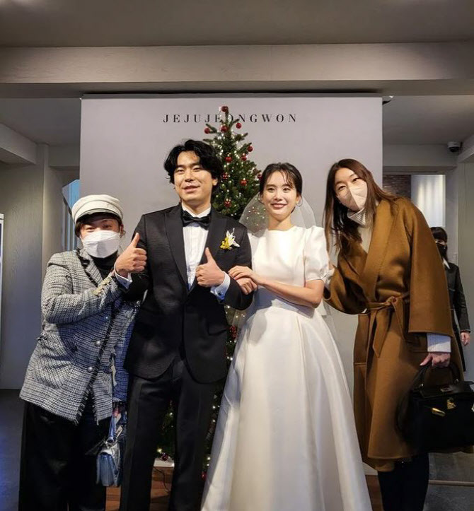 "찡해"…기안84·박나래·한혜진, 이시언♡서지승 제주 결혼식 참석 '의리'